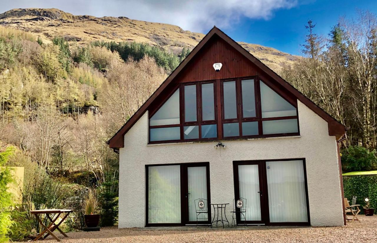 Hunters Lodge Apartments Ballachulish Exterior photo